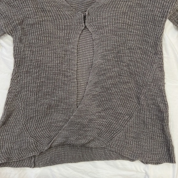Feel the Piece Open Back Sweater - Gray - Picture 5 of 8